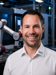 Simon Bohnen, Spezialist für Robotik und Automation bei R&D Steuerungstechnik
